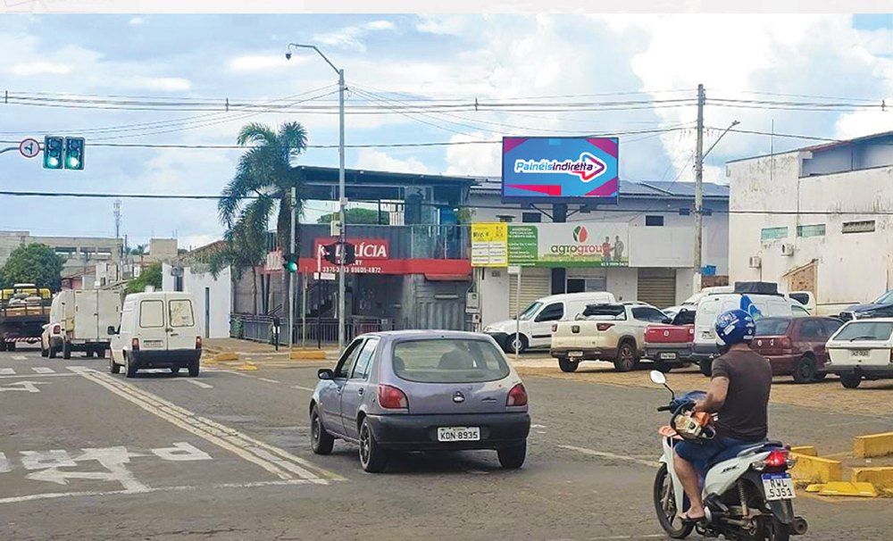 Painel de LED em frente à Prefeitura de Itaberaí